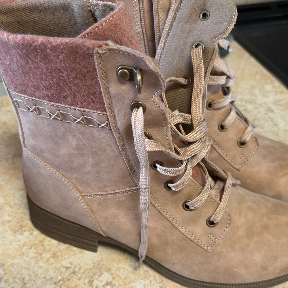 Earth origins boots sz 10